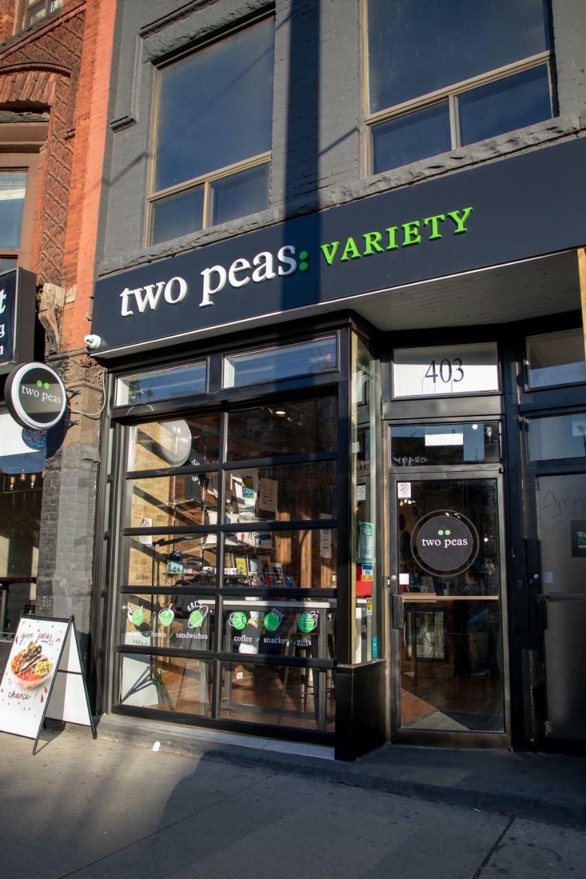 Two Peas Pod Hostel Toronto Exterior photo